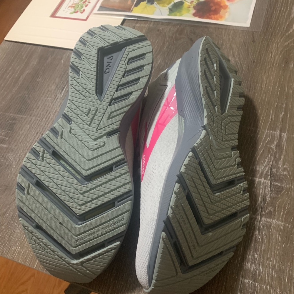 Brand New Brooks Ricochet Running Shoes for Women